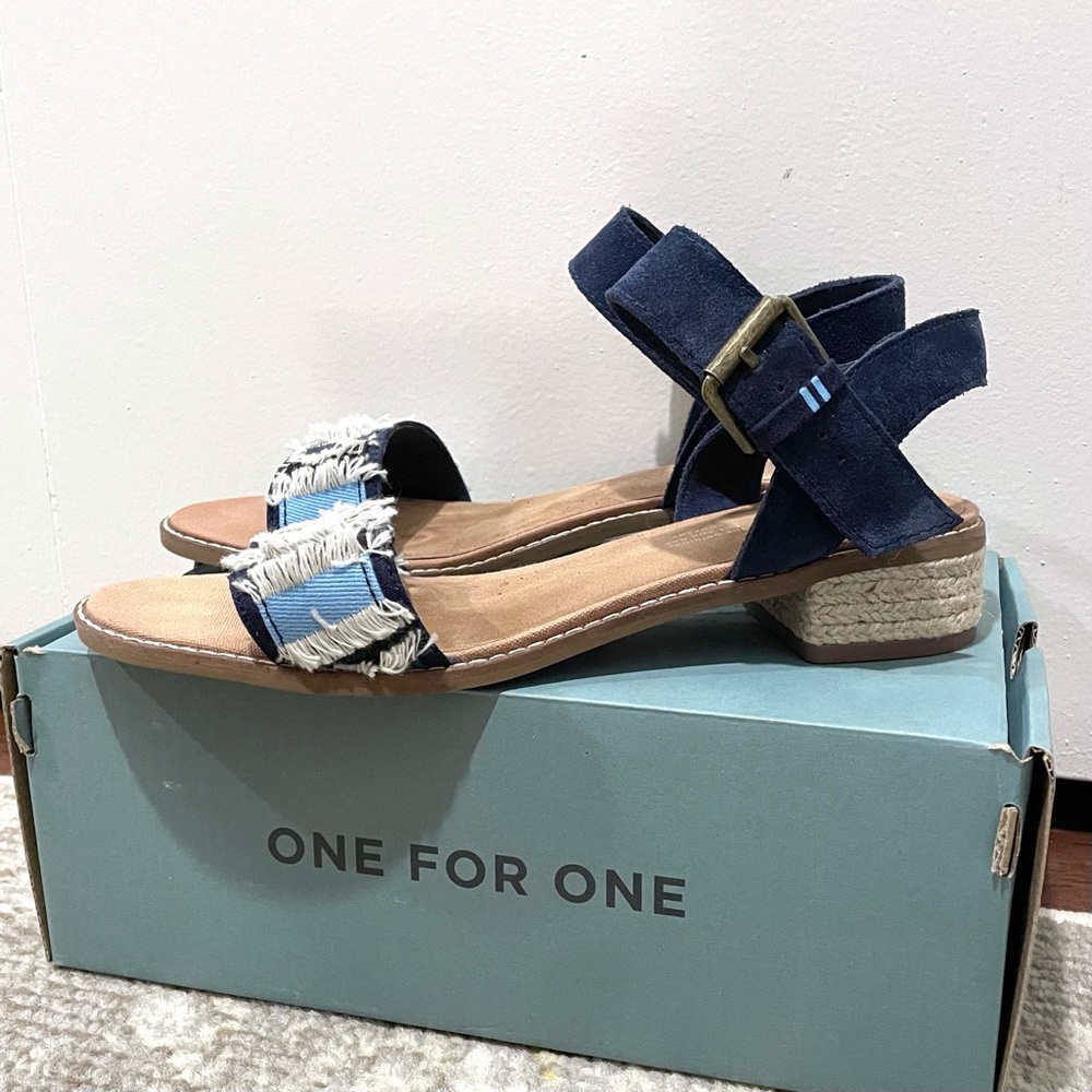 Toms Camilia Frayed Open Toe Ankle Wrap Sandal